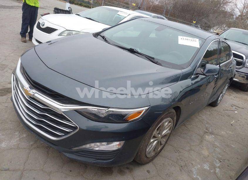 Photo 2 of 2020 Chevrolet Malibu FWD LT (VIN 1G1ZD5ST4LF050927)