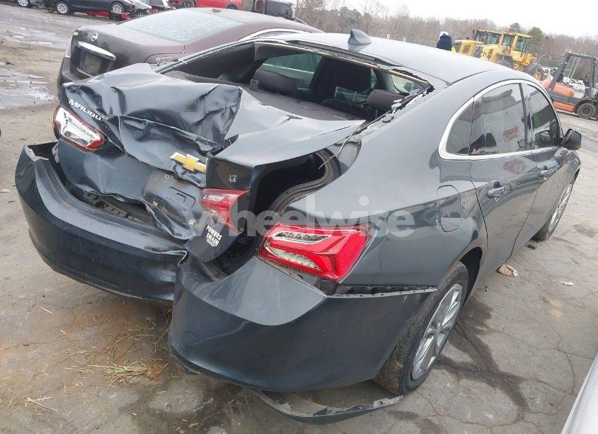Photo 4 of 2020 Chevrolet Malibu FWD LT (VIN 1G1ZD5ST4LF050927)
