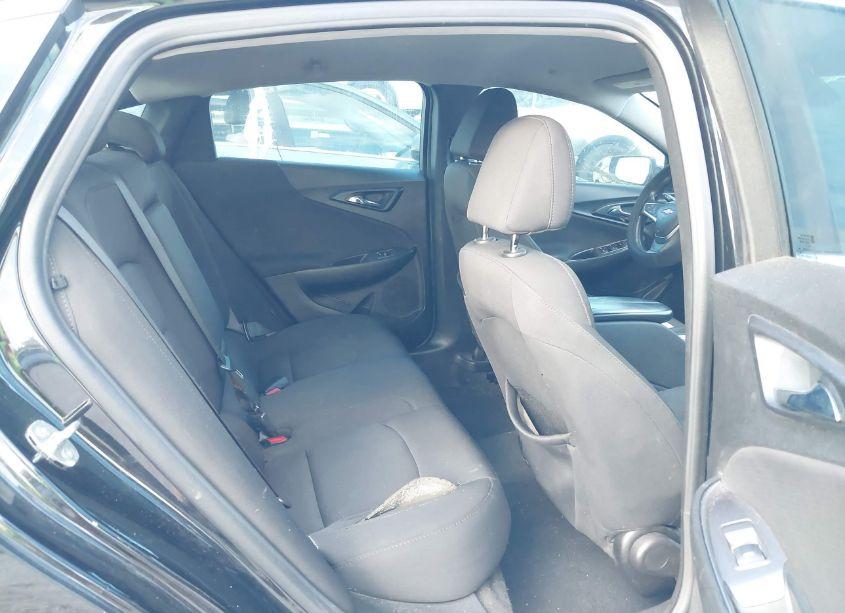 Photo 8 of 2020 Chevrolet Malibu FWD LT (VIN 1G1ZD5ST4LF057375)