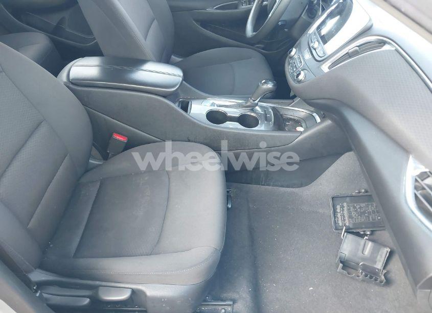 Photo 5 of 2020 Chevrolet Malibu FWD LT (VIN 1G1ZD5ST4LF067064)