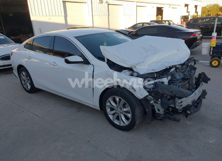 2020 Chevrolet Malibu FWD LT (VIN 1G1ZD5ST4LF069798) main photo