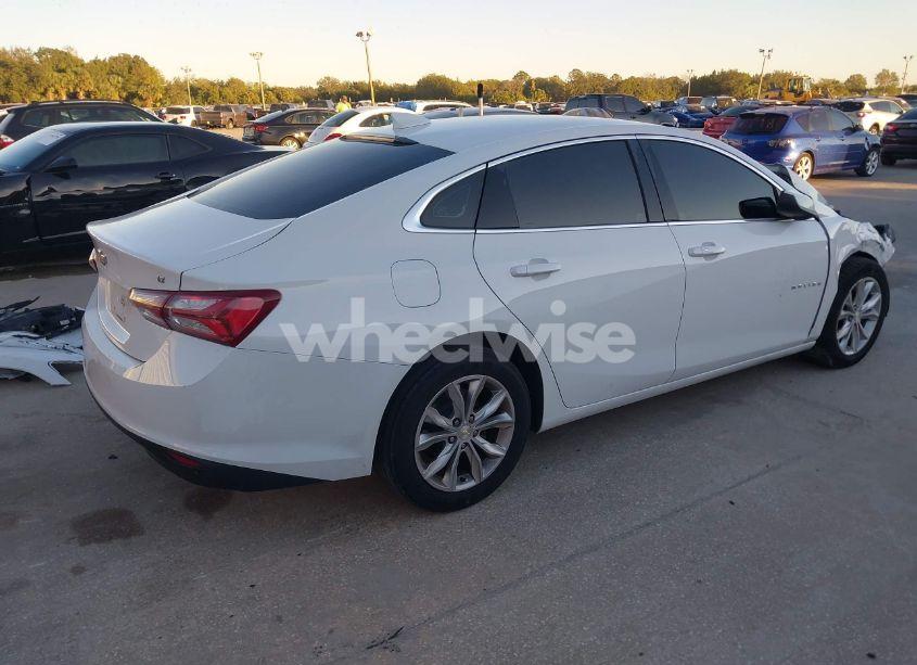 Photo 4 of 2020 Chevrolet Malibu FWD LT (VIN 1G1ZD5ST4LF069798)