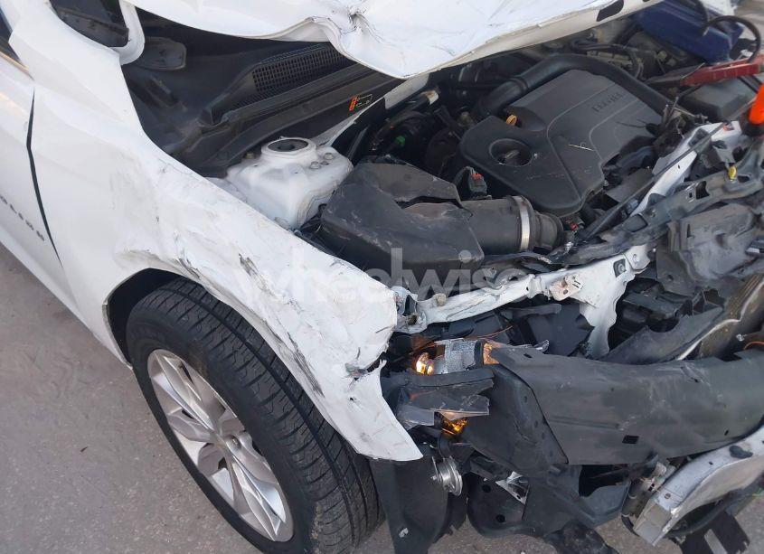 Photo 6 of 2020 Chevrolet Malibu FWD LT (VIN 1G1ZD5ST4LF069798)