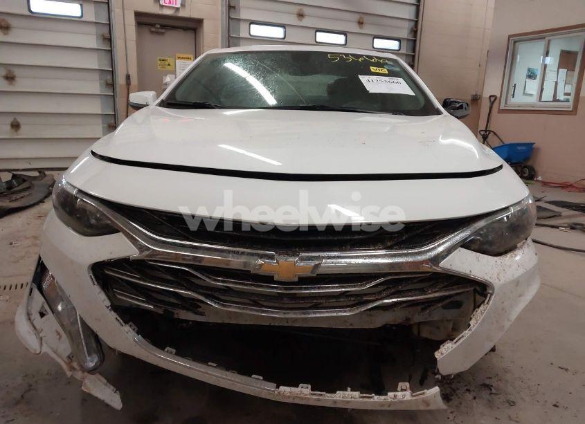 Photo 13 of 2020 Chevrolet Malibu FWD LT (VIN 1G1ZD5ST4LF070661)