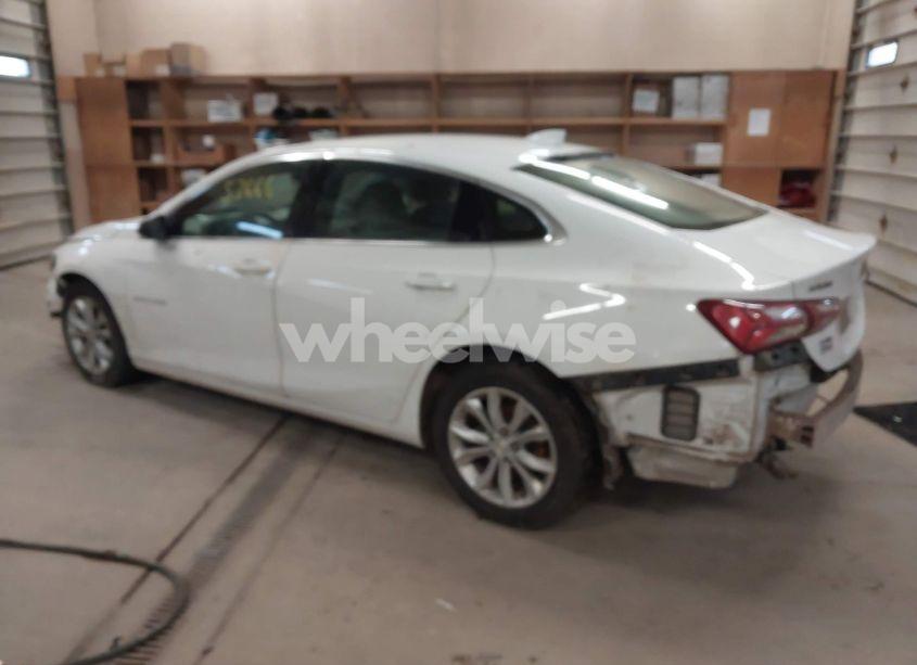 Photo 3 of 2020 Chevrolet Malibu FWD LT (VIN 1G1ZD5ST4LF070661)