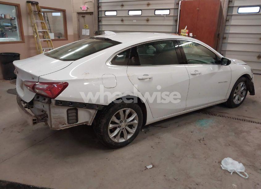 Photo 4 of 2020 Chevrolet Malibu FWD LT (VIN 1G1ZD5ST4LF070661)