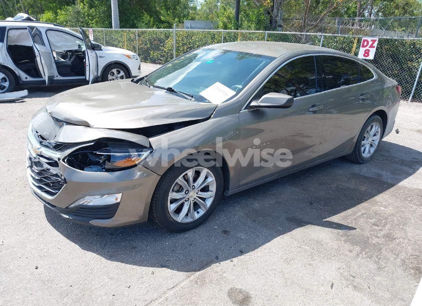 Photo 2 of 2020 Chevrolet Malibu FWD LT (VIN 1G1ZD5ST4LF073012)