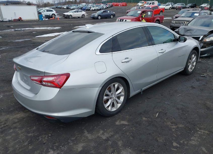 Photo 4 of 2020 Chevrolet Malibu FWD LT (VIN 1G1ZD5ST4LF077352)