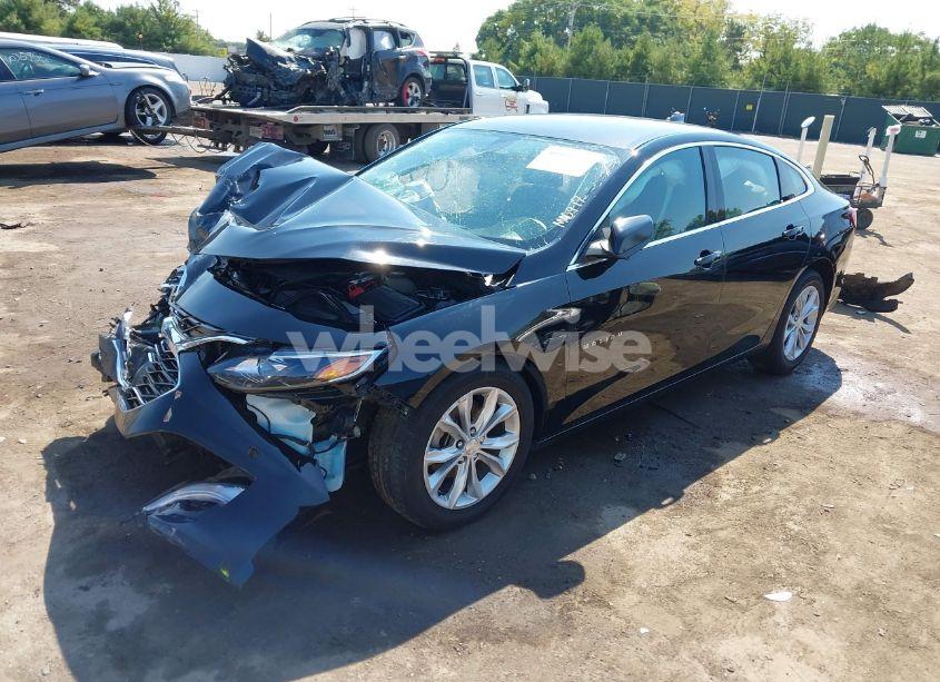 Photo 2 of 2020 Chevrolet Malibu FWD LT (VIN 1G1ZD5ST4LF088691)