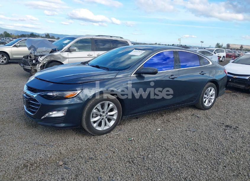Photo 2 of 2020 Chevrolet Malibu FWD LT (VIN 1G1ZD5ST4LF091719)