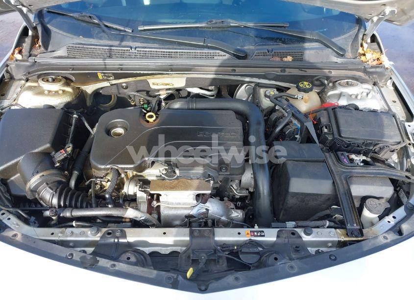 Photo 10 of 2020 Chevrolet Malibu FWD LT (VIN 1G1ZD5ST4LF091963)