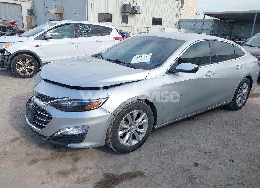 Photo 2 of 2020 Chevrolet Malibu FWD LT (VIN 1G1ZD5ST4LF107532)