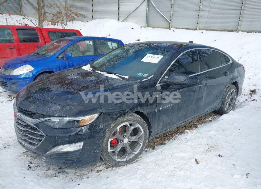 Photo 2 of 2020 Chevrolet Malibu FWD LT (VIN 1G1ZD5ST4LF111922)