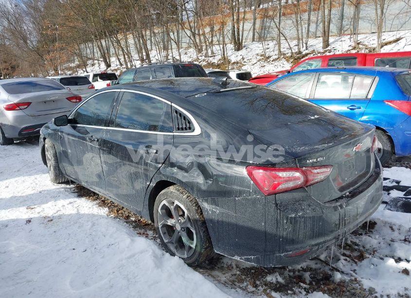 Photo 3 of 2020 Chevrolet Malibu FWD LT (VIN 1G1ZD5ST4LF111922)