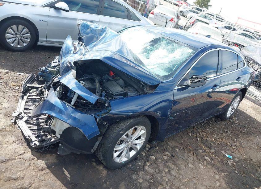 Photo 2 of 2020 Chevrolet Malibu FWD LT (VIN 1G1ZD5ST4LF112942)