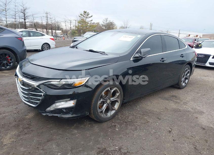Photo 2 of 2020 Chevrolet Malibu FWD LT (VIN 1G1ZD5ST4LF122970)