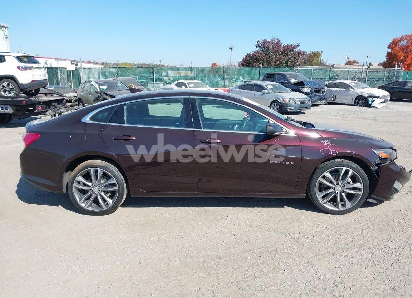Photo 12 of 2021 Chevrolet Malibu FWD LT (VIN 1G1ZD5ST4MF003575)