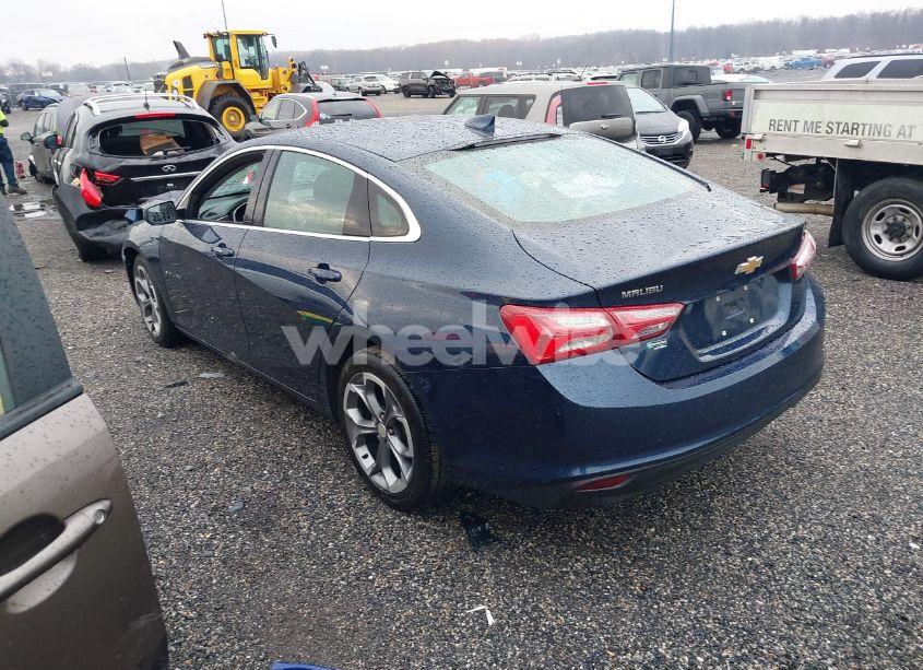 Photo 3 of 2021 Chevrolet Malibu FWD LT (VIN 1G1ZD5ST4MF005598)