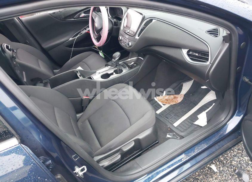 Photo 5 of 2021 Chevrolet Malibu FWD LT (VIN 1G1ZD5ST4MF005598)