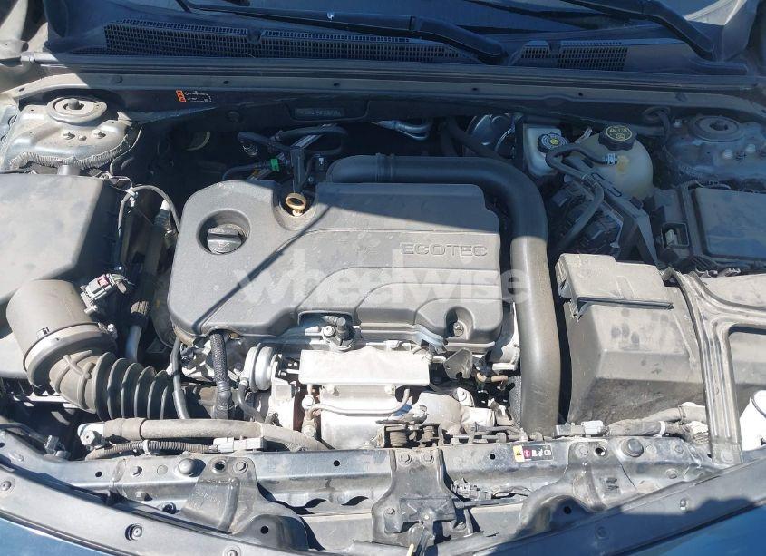 Photo 10 of 2021 Chevrolet Malibu FWD LT (VIN 1G1ZD5ST4MF006718)