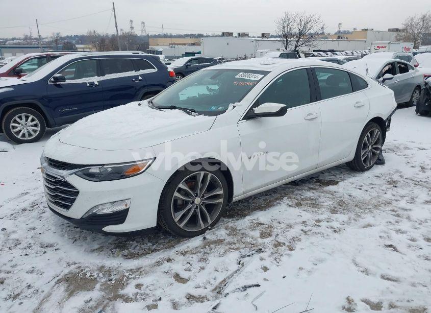 Photo 2 of 2021 Chevrolet Malibu FWD LT (VIN 1G1ZD5ST4MF013636)
