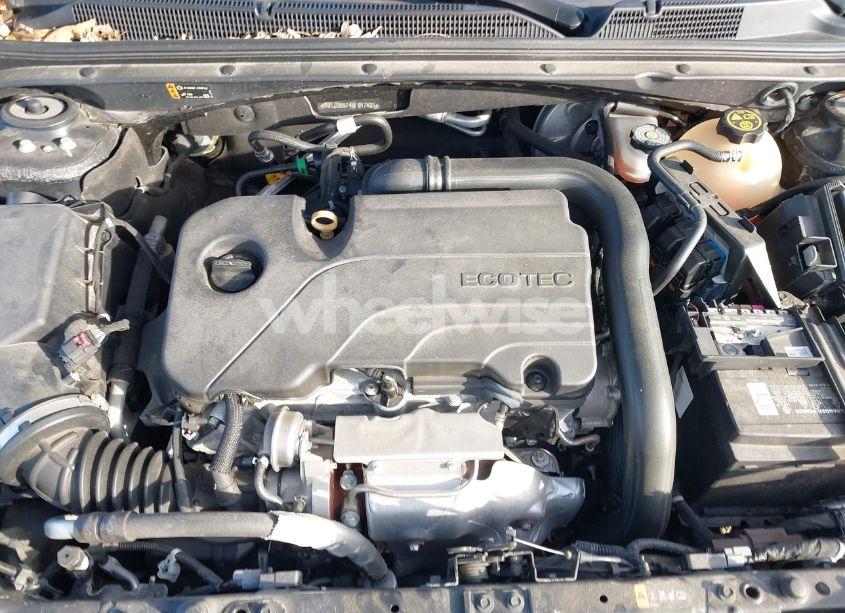 Photo 10 of 2021 Chevrolet Malibu FWD LT (VIN 1G1ZD5ST4MF017461)