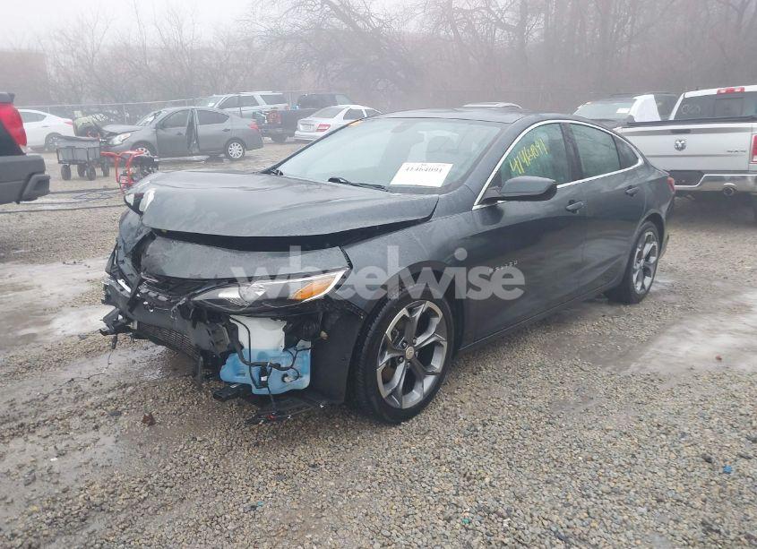 Photo 2 of 2021 Chevrolet Malibu FWD LT (VIN 1G1ZD5ST4MF024104)