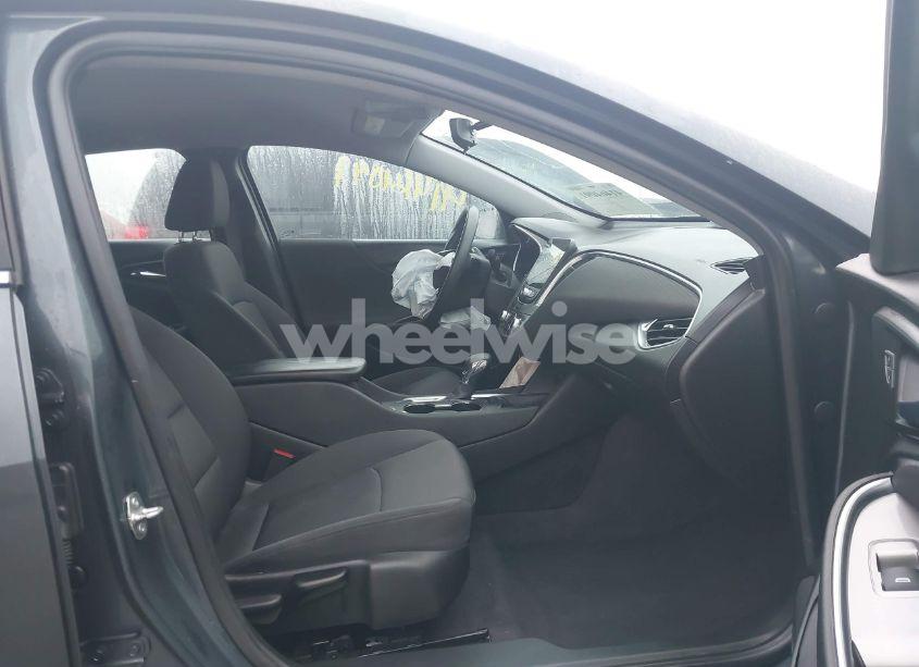 Photo 5 of 2021 Chevrolet Malibu FWD LT (VIN 1G1ZD5ST4MF024104)