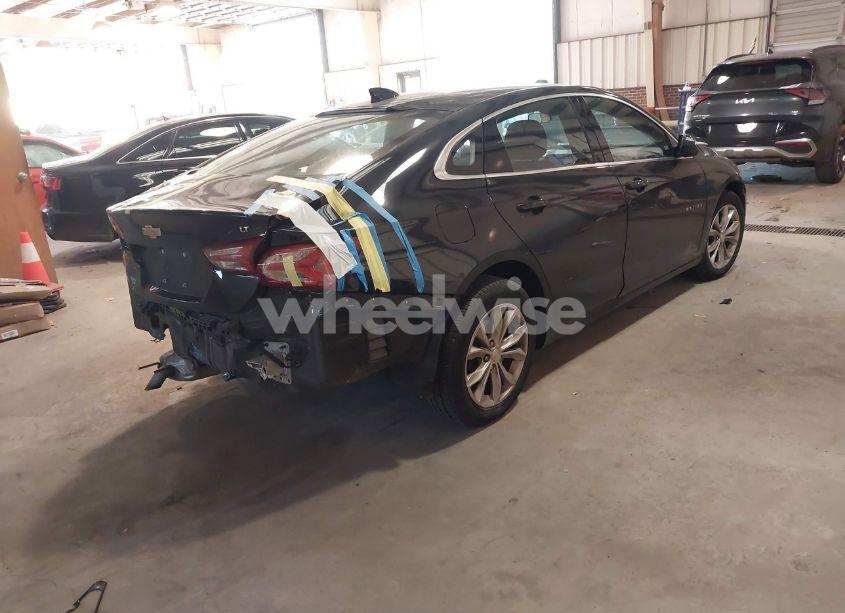 Photo 4 of 2021 Chevrolet Malibu FWD LT (VIN 1G1ZD5ST4MF027360)