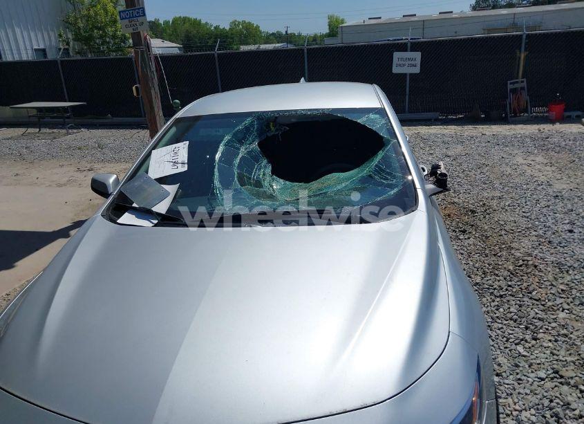 Photo 6 of 2021 Chevrolet Malibu FWD LT (VIN 1G1ZD5ST4MF027942)