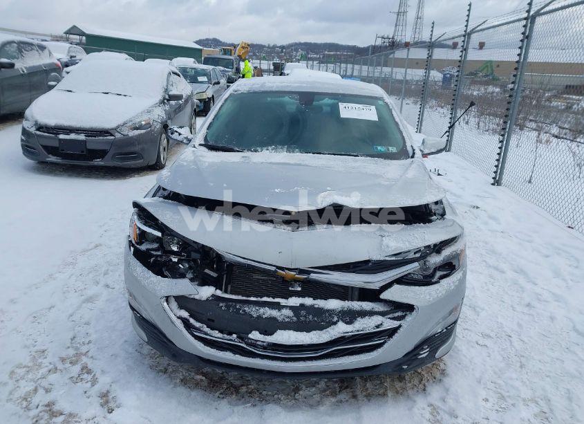 Photo 12 of 2021 Chevrolet Malibu FWD LT (VIN 1G1ZD5ST4MF041159)