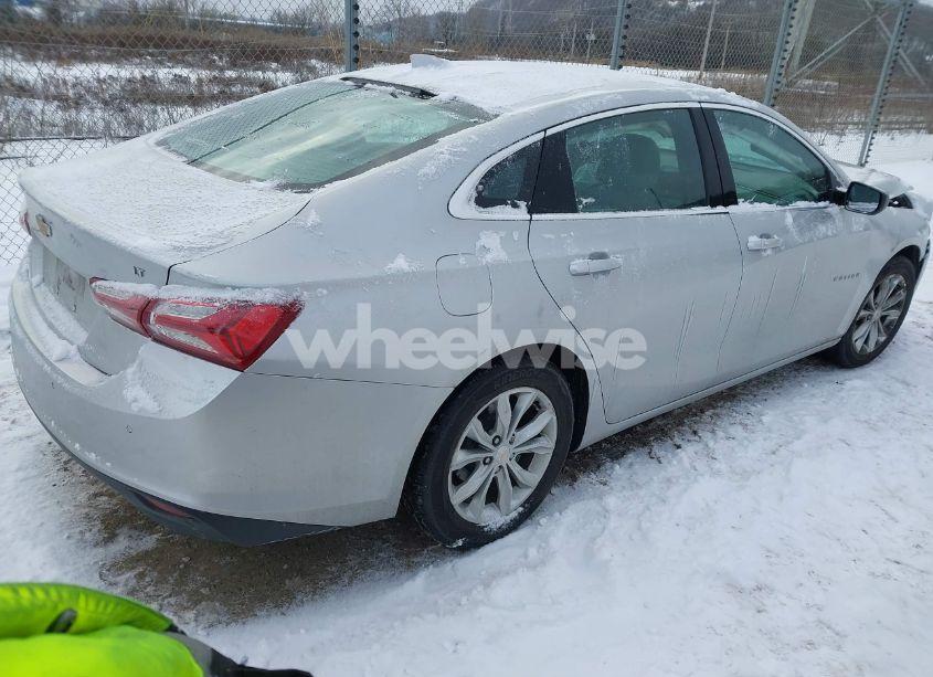 Photo 4 of 2021 Chevrolet Malibu FWD LT (VIN 1G1ZD5ST4MF041159)