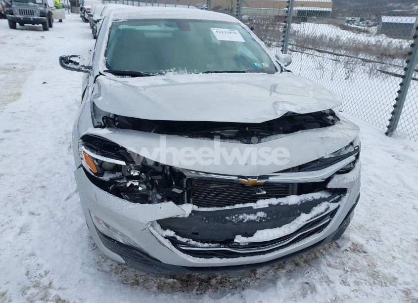 Photo 6 of 2021 Chevrolet Malibu FWD LT (VIN 1G1ZD5ST4MF041159)