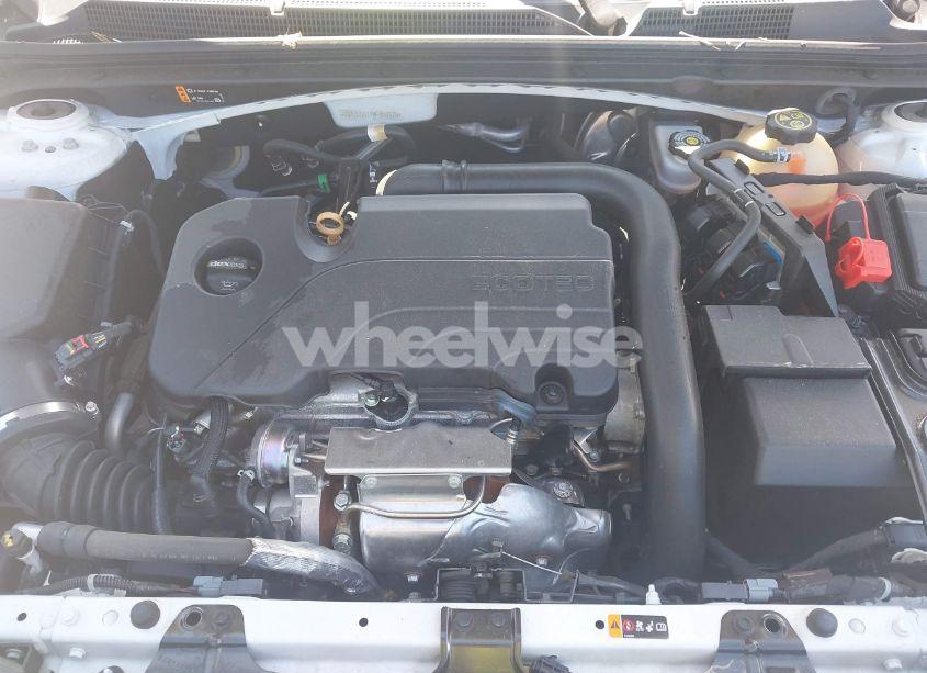 Photo 10 of 2021 Chevrolet Malibu FWD LT (VIN 1G1ZD5ST4MF050329)