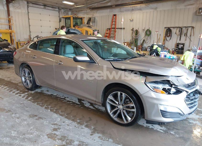 2022 Chevrolet Malibu FWD LT (VIN 1G1ZD5ST4NF109252) main photo