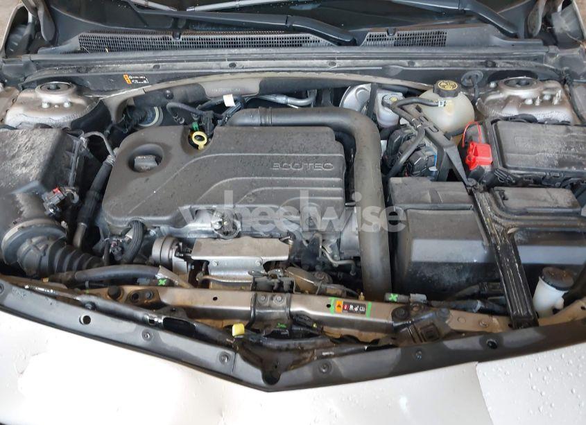 Photo 10 of 2022 Chevrolet Malibu FWD LT (VIN 1G1ZD5ST4NF109252)