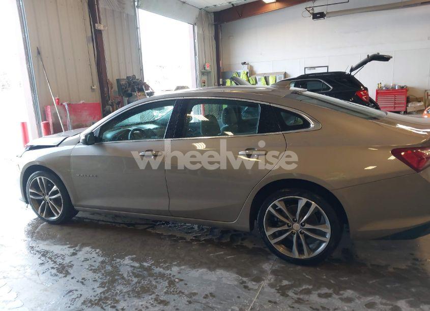 Photo 14 of 2022 Chevrolet Malibu FWD LT (VIN 1G1ZD5ST4NF109252)