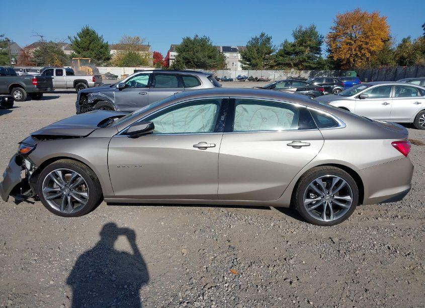 Photo 13 of 2022 Chevrolet Malibu FWD LT (VIN 1G1ZD5ST4NF110465)