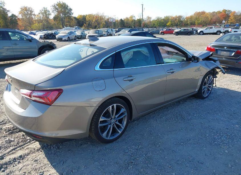 Photo 4 of 2022 Chevrolet Malibu FWD LT (VIN 1G1ZD5ST4NF110465)