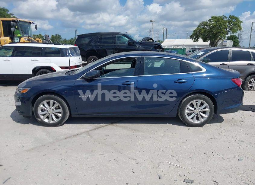Photo 14 of 2022 Chevrolet Malibu FWD LT (VIN 1G1ZD5ST4NF111809)