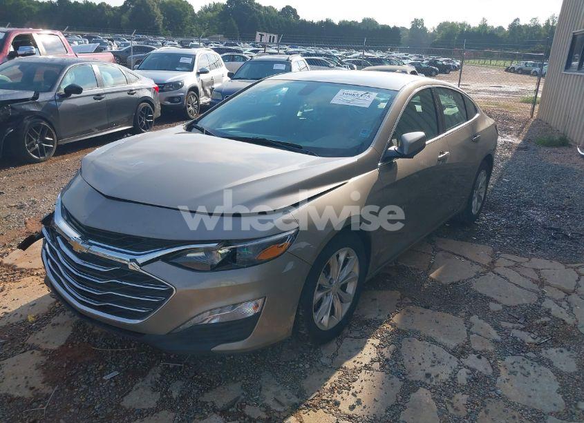 Photo 2 of 2022 Chevrolet Malibu FWD LT (VIN 1G1ZD5ST4NF120560)