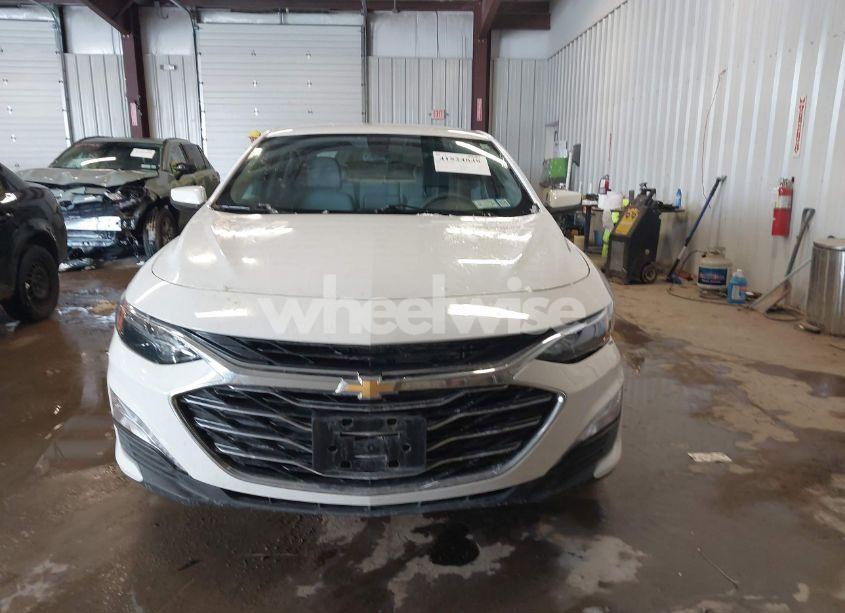 Photo 12 of 2022 Chevrolet Malibu FWD LT (VIN 1G1ZD5ST4NF127962)