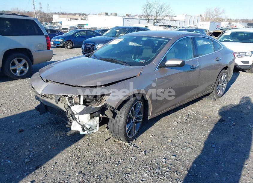 Photo 2 of 2022 Chevrolet Malibu FWD LT (VIN 1G1ZD5ST4NF131171)