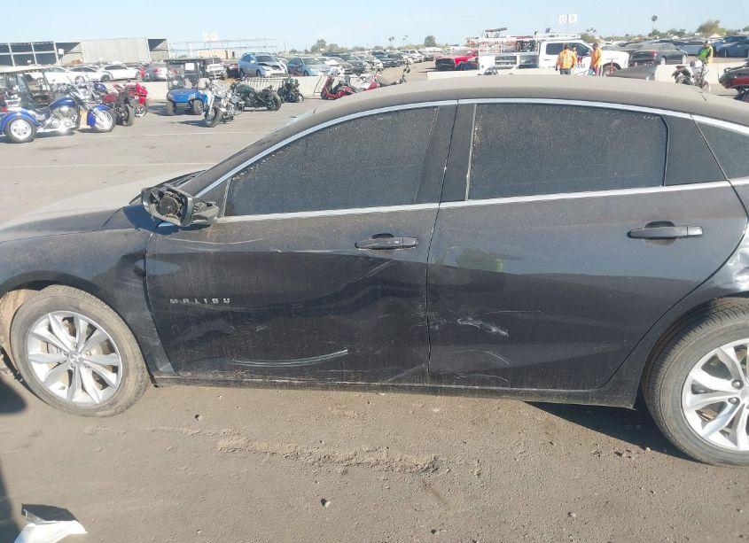 Photo 14 of 2022 Chevrolet Malibu FWD LT (VIN 1G1ZD5ST4NF131249)