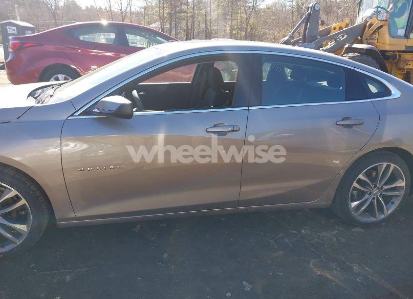 Photo 14 of 2022 Chevrolet Malibu FWD LT (VIN 1G1ZD5ST4NF131610)