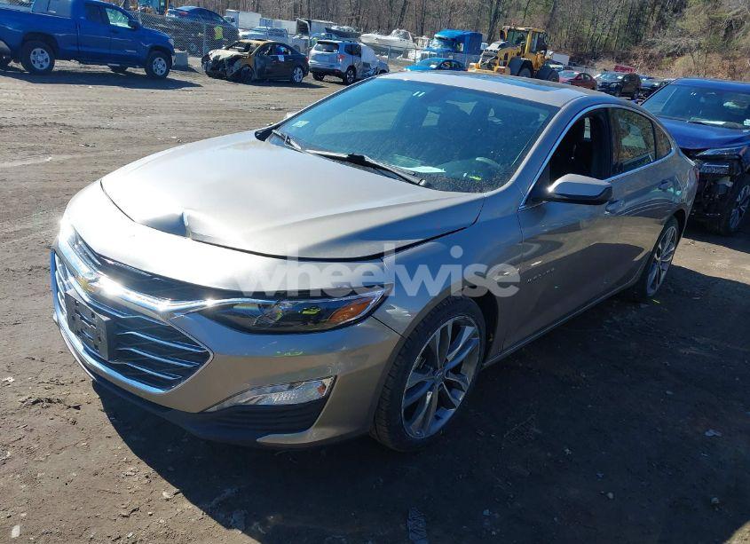 Photo 2 of 2022 Chevrolet Malibu FWD LT (VIN 1G1ZD5ST4NF131610)