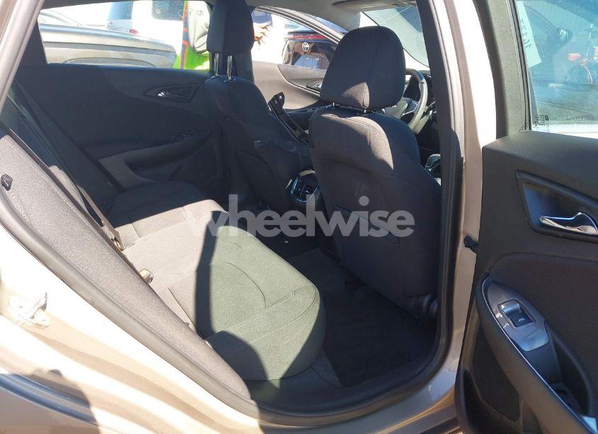 Photo 8 of 2022 Chevrolet Malibu FWD LT (VIN 1G1ZD5ST4NF131610)