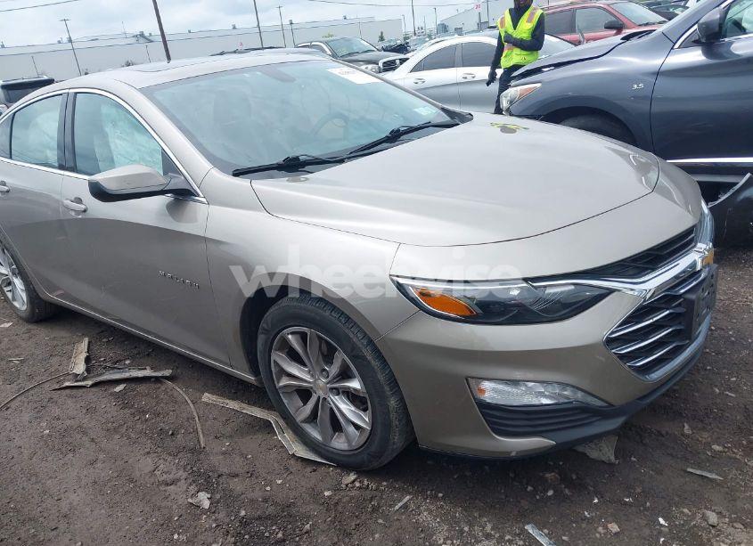 2022 Chevrolet Malibu FWD LT (VIN 1G1ZD5ST4NF132577) main photo