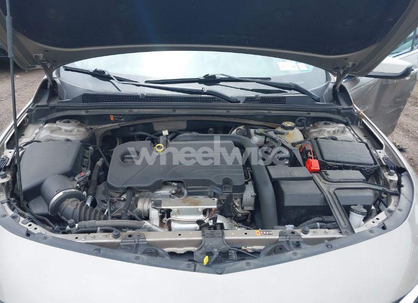 Photo 10 of 2022 Chevrolet Malibu FWD LT (VIN 1G1ZD5ST4NF132577)