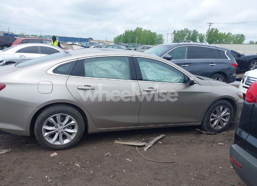 Photo 13 of 2022 Chevrolet Malibu FWD LT (VIN 1G1ZD5ST4NF132577)